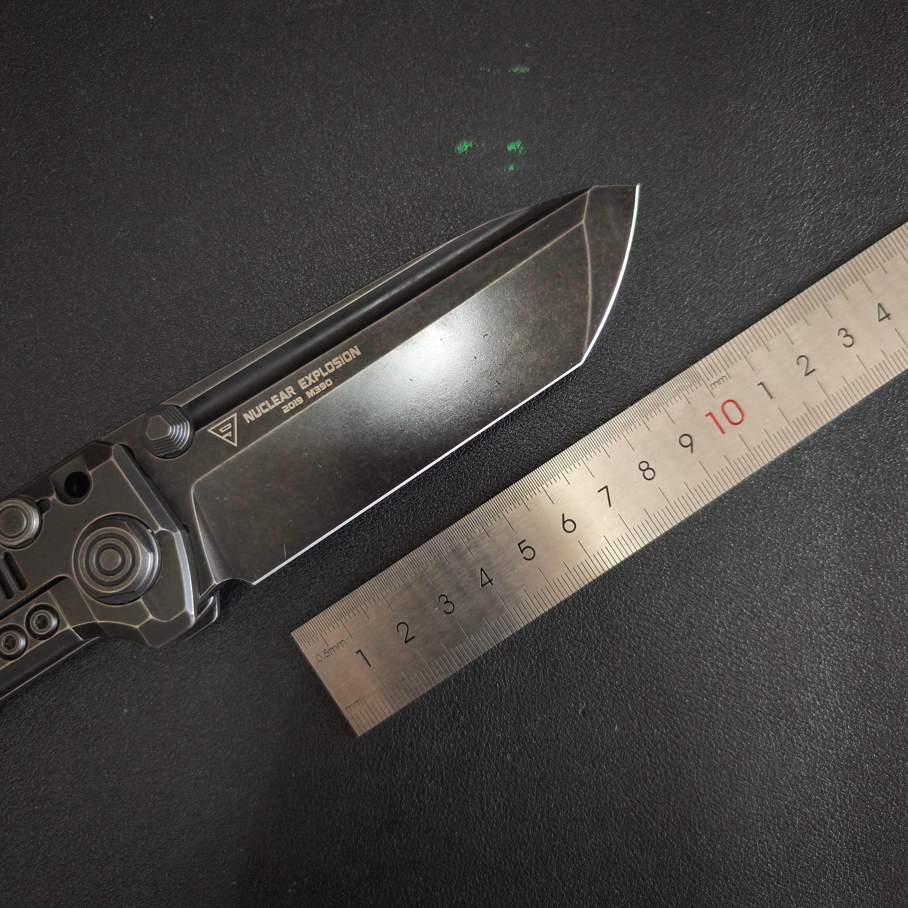 District 9 Nuclear Explosion Black Stone-Wash – Apex Cutlery
