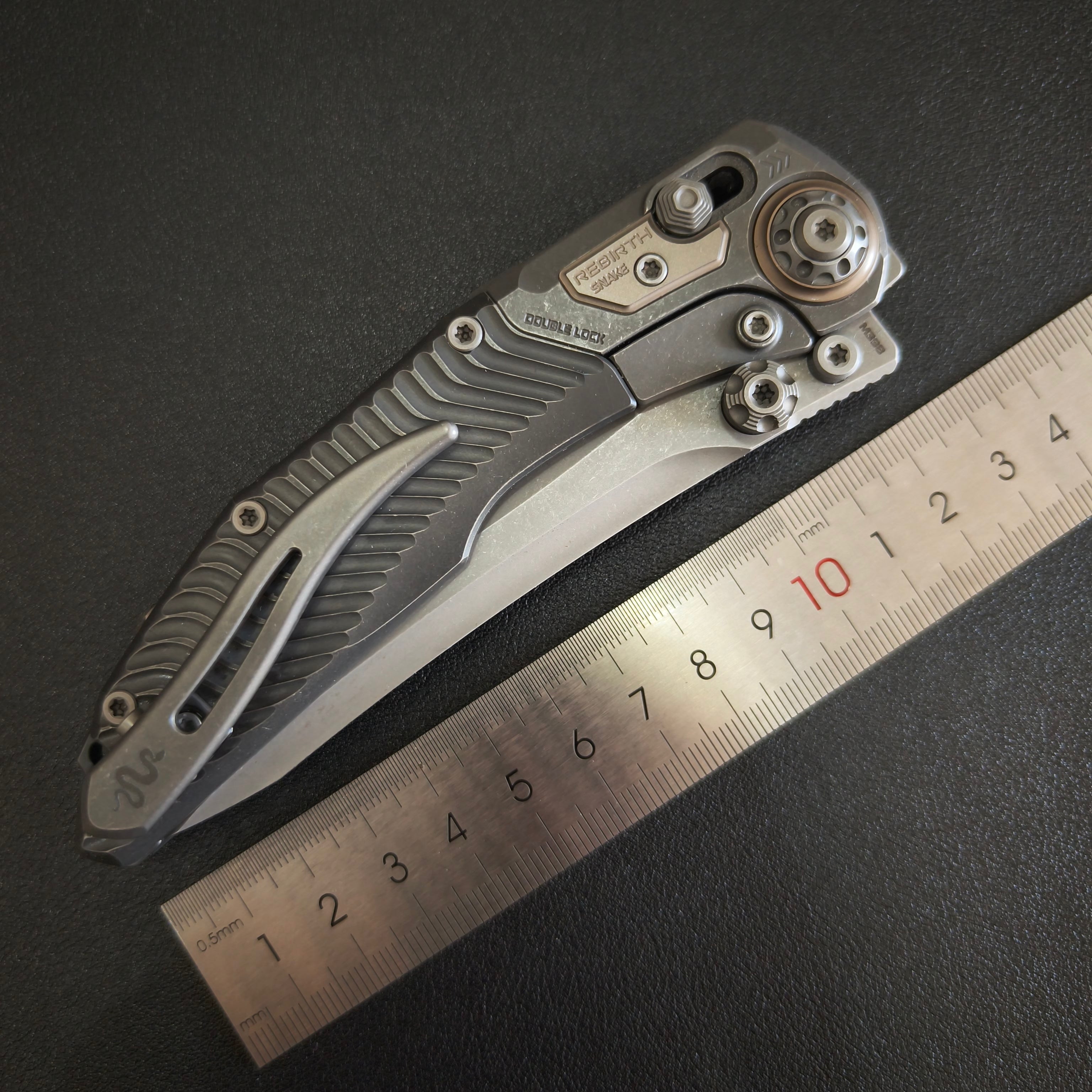 District 9 Snake 2 stonewash finish